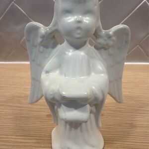 Vtg Holland Mold Porcelain Angel  Bella Figurine – $5